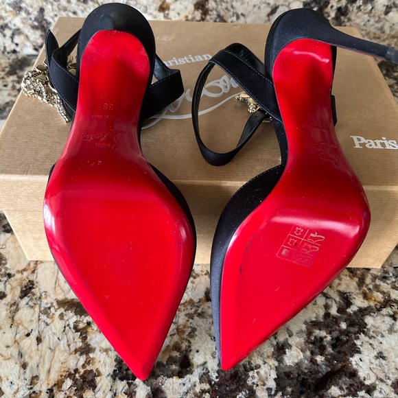 Christian Louboutin Black Embellished Heels
Goldina Rain 100 - Picture 7 of 11